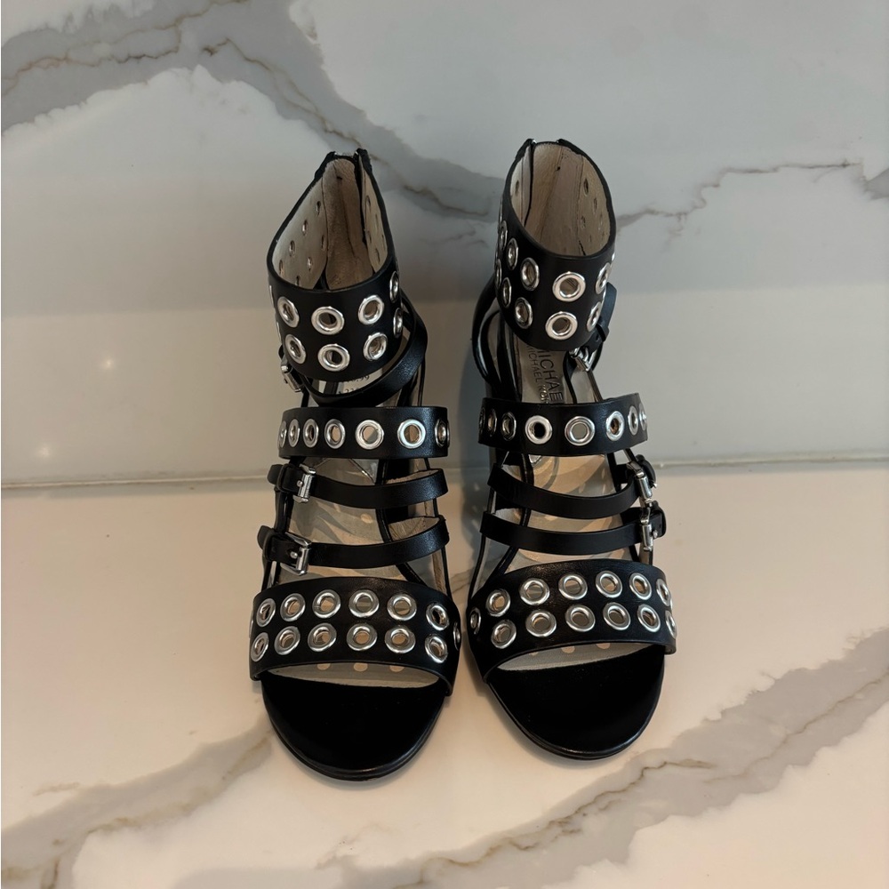 MICHAEL MICHAEL KORS MADDOX STUDDED SANDAL HEELS SIZE 8 - Picture 2 of 7